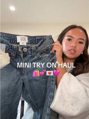 Mini try on haul from what I got in LA🛍️🩷 #shoppinghaul #tryonhaul #clothestryon #urbanoutfittershaul #urbanoutfitters #skimshaul #skimstryon #outfitinspo #cuteoutfits 