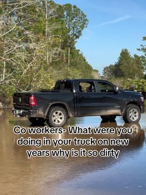 There was worse mud and stuff then this. This was just caught on camera. #pleadthefifth #foryoupage #bubba #boggin #yeehaw #country 