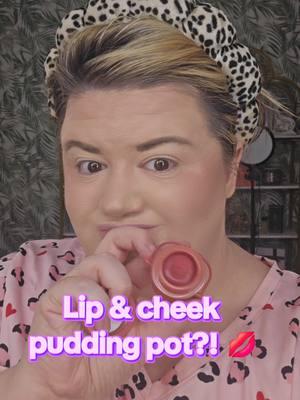 Lip & cheek pudding pot?! yesss ma'am! 😍😍😍 #LipAndCheek #PuddingPot #MatteFinish #SoSoft #SandalWoodRose #SimpleMakeup 