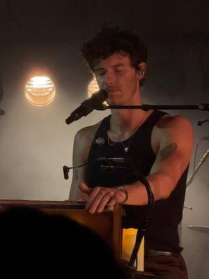 shawn mendes. playing the harmonium. for friends and family only. nashville (2024). #fyp #concert #shawnmendes #harmonium #forfriendsandfamilyonly #nashville #rymanauditorium #shawn 