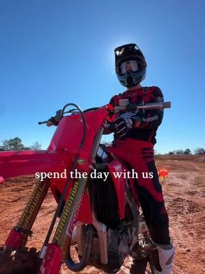 ice chest will not get touched til tomorrow… if i remember. (theres only waters in it)  #motocouple #motogf #dirtbikes #motocross #supercross #trailerliving #fyp #xyzabc 