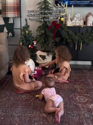 Thank goodness for their patience🤣 #Siblings #momtok #momcontent #familycontent #fyp #momof3 #newbornmom #girlmom #sisters #toddlermom #MomsofTikTok #toddlersoftiktok #identicaltwins 