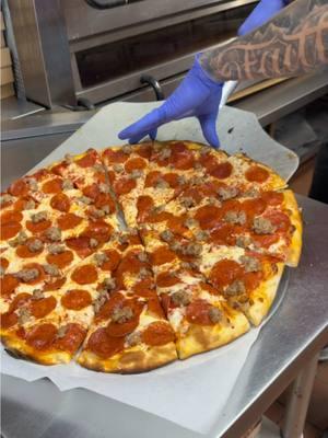 Starting your morning with our favorite pepperoni & sausage pizza 🥰🔥🔥  . . . #PizzaLovers #PizzaTime #CheesyGoodness #PizzaArt #FoodieLife #PizzaPerfection #SliceOfHeaven #PizzaGoals #EpicEats #PizzaCravings #FoodTikTok #PizzaVibes #FoodPorn #PizzaCreation #InstaPizza #burattinopizza #120pepperoni #crunchbabycrunch