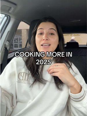 Lets cook more at home in 2025👏🏼🏡 #newyear #newyearresolution #resolution #cookingathome #whatweatefordinner #weeklydinner #groceryshoppingtips #cookingtips #grocerytips #2025goals #2025resolutions #newyearnewme 