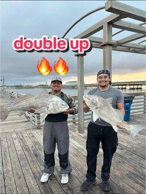 nice little double up with @Tristan Zavala 🔥 #fyp #viral #avets #customrods #texas #customrods #fypシ゚ #bullred #blackdrum #southtxanglers #txanglerjoseph 