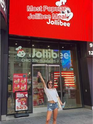 Most Popular Jollibee Meal 🐝❤️ #jollibee #jollibeemukbang #jollibeechickenjoy #jollibeespaghetti #jollibeeorder #friedchicken #sphagetti #nyc #nycfood #fastfood 