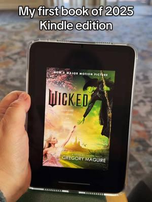 I heard here on TikTok even before I saw the movie that the book is crazy different! I had to read it and with what I read so far holy cow I am hooked! Definitely reading the whole series  😱 #wicked #BookTok #wickedbook 