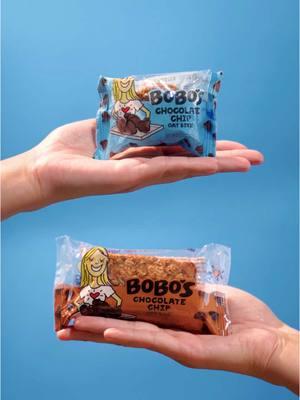 A delicious combination of chocolate chips and wholesome oats – your new favorite snack awaits! #eatbobos #bakedwithlove #BobosLovers #SnackGoals 