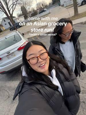 MEET KIMBO + LILY 👋 also if you’re in sheb, the lucky star market is somewhere you should def check out  #asiangrocerystore #asianfood #sheboygan #Vlog #collegelife 