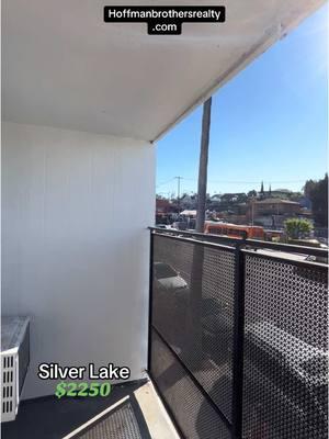 Who’s looking for a new apartment? #hoffmanbrothersrealty #apartmenttour #virtualtour #losangeles #california #apartmenthunting #newapartment #fyp #hollywoodlife #balcony #naturallight #forrent 