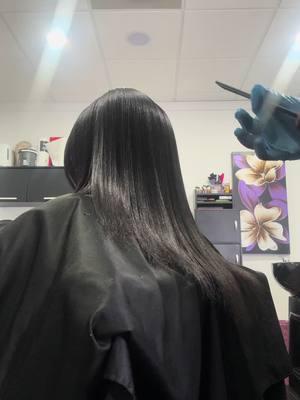 The difference between a #silkpress  and a basic #flatiron service#relaxedhair #naturalhair #naturalhairstyles #natural #permedhair #BlackTikTok #blackhair #healthyhair #healthyhairtips #content #contentcreator #consultation #hairtok #hairstyle #salon 