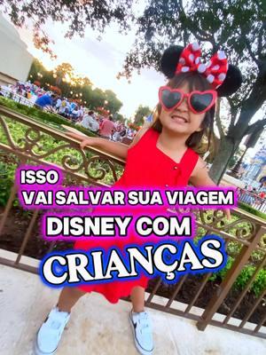 DICA DE OURO PRA QUEM VEM PRA ORLANDO COM CRIANÇAS PEQUENAS!🌟 Se você está planejando sua viagem pra Orlando em 2025, e pretende visitar os parques da Disney, da Universal Studios e do Sea World com crianças pequenas, você precisa aprender TUDO sobre o sistema de “troca troca” das filas. Eu costumava chamar de “troca de crianças”, mas isso me soa um pouco estranho…e aqui a intenção é só ajudar, você vai manter sua criança 🤣 A Disney oferece o Rider Switch, que na Universal Studios é conhecido por Child’s Swap. Esse sistema é ideal para você que tem pequenos e quer aproveitar os parques, podendo ir nas atrações mais radicais, sem perder todo seu dia parado em filas sozinho. 🚨🚨 O sistema é GRATUITO, mas é diferente na Disney e na Universal. Nesse vídeo eu expliquei tudinho…creio que tenha ficado simples de entender, mas se tiver dúvidas, pode perguntar aqui embaixo! 🫶🏼 🐬 SOBRE O SEA WORLD: No Sea World o sistema se chama Child Swap, e é parecido com o da Disney. Você tem que avisar antes de entrar! 🐬 👉🏼 Ah, importante que você compre seus ingressos e reserve seu hotel e carro ANTES DE CHEGAR EM ORLANDO, parcelando em até 10x sem juros, com a Bora pra Orlando! Chama a gente no link da bio! 👉🏼👉🏼 Já aproveite e contrate também o GUIAMENTO POR FILA RÁPIDA da Bora pra Orlando e NÃO PERCA HORAS DE PARQUE PARADO EM FILAS! 😍😍 E aí, BORA PRA ORLANDO? #viagemdisney #borapraorlando #borapraorlando #orlandoflorida #disneycomcrianças #viajarcomcriancas #dicasdisney #disneysemfilas 