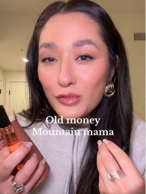 This scent combo gives OLD MONEYYYY MOUNTAIN MAMA #luxuryfragrance #scentcombo #perfumetok #perfumecollection #oldmoney @Phlur Fragrances @Nécessaire 