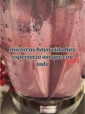 Happy New Year 🎆 #feliz #año #tik #batido #espinacas #berryavenue #smooth #fy #colostrum #grass #f 