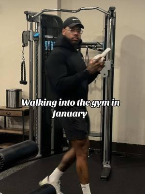 No need to hate or talk bad about the new year new me gym goers they are just trying to do the same thing we all are and that’s just be better, look better and feel better! So let’s encourage them and not push them away!  If you need help reaching your goals this 2025 year comment “2025” and let’s work 🤝🏽💪🏽 #newyeargoals #newgymer #gymbeginner #gymbeginners #gympositivity #gymbros #gymgirls #gymtiktok #gymtoks 