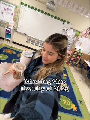 let’s refresh my first grade classroom for the first day back in 2025 🥰🧘🏼‍♀️ #iteach #teacherlife #firstgradeteacher #njteacher #latinateacher #teachertok #asmr #asmrvlog #morningvlog #schoollife #dayinmylife #comeworkwithme #morningroutine #elementaryschool #teachervlog 