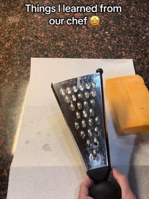 Don’t throw your blunt cheese grater. Do this instead and thank me later 👌😍 #cheese #grater #bluntcut #hack #hacks #KitchenHacks #LifeHack #lifehacks #momhack #momhacks #hacksoflife #tiktokhacks #fyp #fyppp #foryoupage❤️❤️ #viralvideos #tips #viral #trendingvideo 