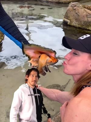 Family vacation memories are made of moments like these - when they dare you to kiss a conch and you realize just how brave you truly are 🫣💋✨. As a confident and strongwoman, I know that sometimes the craziest challenges bring the biggest laughs.  #FamilyVacationFun #NoFear #SeaLifeAdventures #OceanDare #LivingOnTheEdge #fitover40 #nokisses 