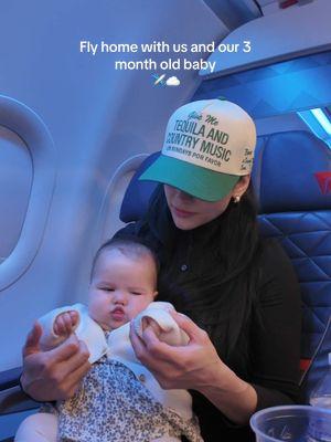 Travel vlog back to SLC ✈️☁️ quinnie did SO well again I am so proud ☺️ and the pilot gave her her first pair of wings when we landed 😭 #Vlog #travel #traveltiktok #travelvlog #flight #flying #flightvlog #travelwithme #flywithme #flyingwithababy #postpartum #firsttimemom 