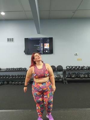 2nd attempt at this one! much better than the first! #trending #fiercefit #fiercefitnessty #gymmotivation #dance2fit #dance2fitwithkayleeandnique #fyp #fitbootyleggings #workout #lexington #lexingtonky