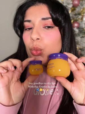 Leave dry lips in 2024 thanks to @frudia.official’s blueberry hydrating honey lip balm 👄🍯🫐✨ #StopPickingAtYourLips, #Kbeauty, #MoisturizeYourLips, #howtoexfoliateyourlips, #lipcare, #lipcareroutines, #fordrylips, #wintertips, #FRUDIA #koreanproducts 