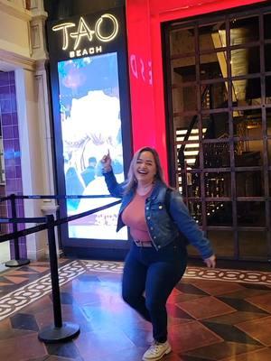 Enjoying my last day in Vegas! 💃 Disfrutando mi último día en Vegas! #eltaotao #lasvegas #iniciandoañonuevo2025 