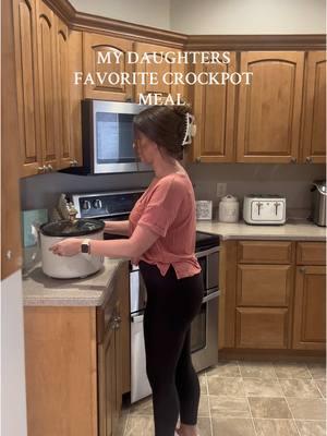 Another easy dinner  #crockpotrecipes #easycrockpotrecipe #MomsofTikTok #crockpotmeals 