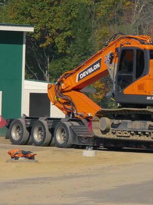 Swanzey NH ➡️ Worcester MA / Truck 17. / Develon 350LCR  @Barry Equipment  🚂: Tony  #crlevesquetrucking #bluecrew 