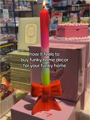 Catch us getting wackier and funkier in 2025 🤌🤌🤌 Find cute things for ur cute home IRL and online! ⭐️🛍️🫶 #funkyhomedecor #homedecor #funkyhomeaccessories #colorfulhome #maximalism #eclectic #girlapartment 