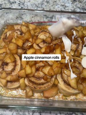 #cook #cookingtiktok #sweet #cookwithme #cinnamonrolls #apples #creamcheese #icing 