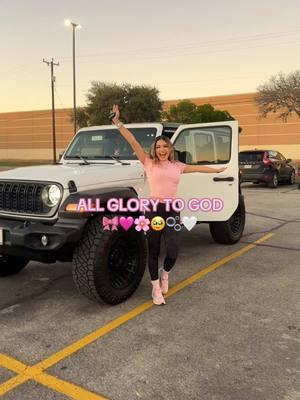 Girlie pops, meet Pearl!!! All glory to God!!! 🎀🩷🌸🥹🤍🫧 #newcar #jeepgirly #jeepwrangler #4door #agtg #allglorytogod #lovethelifeyoulive #livethelifeyoulove #pinkgirly #pinktok #teachertok #teachersoftiktok #teacheronwinterbreak #firstgradeteacher #firstyearteacher #GymTok #gymgirly #runtok #runnertok 