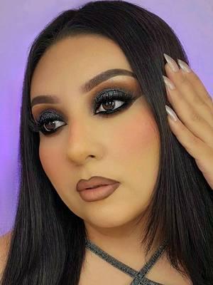 Lip Combo 💄  . . #anastasiabeverlyhills #lipcombotutorial #mattelipcombo #nudemakeup #smokeyeyes #maquillajetutorial #maquillajedeojos @Anastasia Beverly Hills @EDRA LLC 