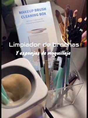 Me hace la vida más fácil a la hora de limpiar mis brochas y esponjas de maquillaje 💄 #fyp #Makeup #paratii #cleaningmakeupbrushes #fyp #makeupbrushcleaner #longervideos #makeupbrushcleaning #foryoupage #makeupcleaning #brushcleaner #electricbrushcleaner#TikTokShop #tiktokshopfinds