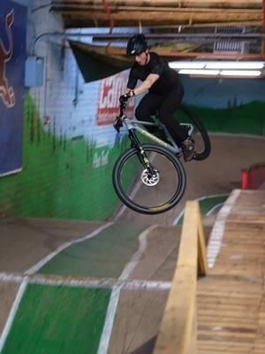 Indoor hardtail sessions🔨 I was pleasantly surprised how well my @Orbea Luafey hardtail rips at the bike park! I had such a blast. I can't wait to see what else I can do on this thing🤔 #allenm456 #mtb #bikepark #raysmtb #mountainbike #orbea #laufey #hardtail #cleveland #ohio #mtbtiktok 