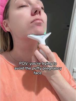 And it literally feels sooo good. It’s like a spa night at home! You have to get one if you’re preggo!  #20weekspregnant #pregnancyface #pregnancytips #facialguasha #guasha #facialmassager 