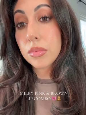 Loving this lip combo 🍓🍫  @MakeUpForEverUSA anywhere caffeine  @r.e.m. beauty skinny dripped gloss @about-face beauty smoked lip liner #lipcombo #milkygloss #pinkgloss #brownlipliner 