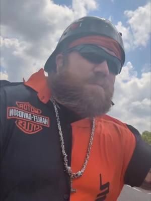 #fypシ #fyp #funnybiker #haha #humor #jokes #funnyvideo #harleydavidson #roadking #roadkingnation #roadkingmafia #indianapolis #indiana #naptown #317 #bikertiktok #bikelife #biker #motorcyclesoftiktok #chubbybeardedguy 