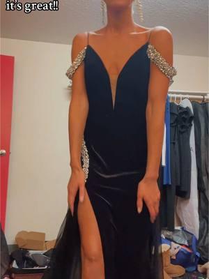 dressing room BTS  #fyp #missamerica #missmissouri #missamericachallenge #fyp #pageanttok #trending #blonde #favorite #26 #dress #eveninggown #nataliem #missouritok 