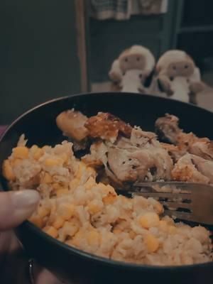 What's for dinner? Fried chicken, top stove corn casserole and we have a blueberry cheesecake muffin mix on the woodstove. #cooking #homecooking #friedchicken #corncasserole #homestead 