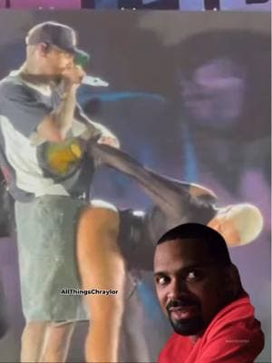 Chris Pulled My Girl Into 2025 Gahlee 😭🤭 A Meme Hate To See Me Coming LOL  #chrisbrownofficial #chrisbrown #chrisbrowntiktok #taylorterry #chrisbrownconcert #trending #fyp #teambreezy #breezy #chraylor #meme 