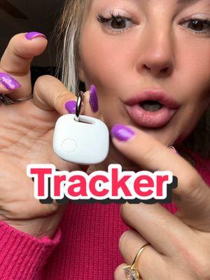 Tracker ! Yes please !  #tracker #track #tiktokmademebuyit #tiktokshopping #1010recommend #airtrack #airtag #fyp 