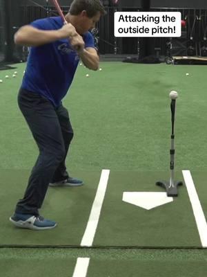 When we are attacking the outside pitch our first initial move has to be straight towards the pitcher. Then as our back hip fires our top hand delivers the barrel to the ball, allowing our hands to stay inside the ball creating back spin line drives. 🗣️📝💪 #baseball #hitting #hittingtips #batting #training #cagesession #outsidepitch 