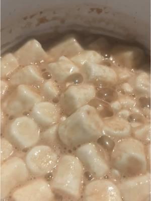 How we’re starting 2025 🎊Breakfast and hot cocoa marshmallows on the side for Karson 😊#newyearsday #itsanewday #breakfastforbaby #hotcocoa #fyp 