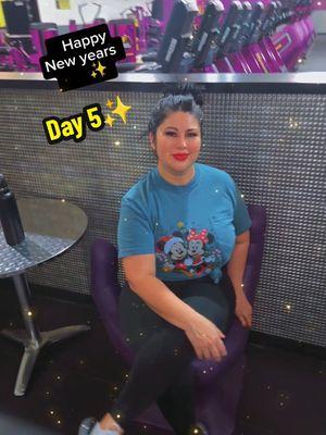 #day5 #workout #planetfitness #Cardio #treadmill #notperfect #health #healthcheck #mexicana #latinas #day5workout #selfie #workoutroutine #exercise #healthfirst #newyears #newme #fitness #motivation #fitnesscheck #change #parati #lol #OOTD #happynewyears✨️ 