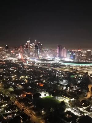 Was feeling down and was inspired to make this video for all you ! if your feeling down read the captions happy new years from me Jerry 💪 #laglizzyhotdogs #fypシ゚viral #foodtruck #foodvendor #fyp #skidrow #downtownLA #losangles #droneview #LAglizzynews #cityskyline #dtla #droneshot #dronevidoe #missyou 