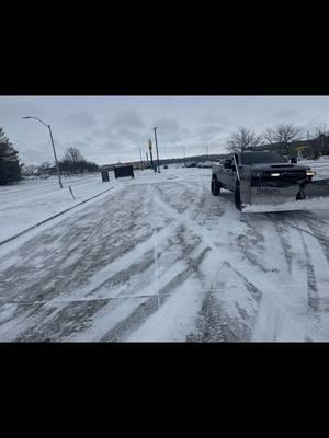 #snow #snowfall #bluecollar #nextlevel #bluecollardollars #iowa #bossplows #chevy #iowa #workhard #playhardworkhard #l5p #l5pduramax 