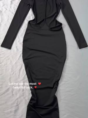 It must be incomparable.❤️ #backless#beautifulback#blackdress#longsleeve#whitedress#longdress#hocodress#foryou#partygirl#birthdaygirl#dateideas#outfit#y2k#tiktokmademebuylt#trending#coolgir#stargirl#autumnfashion#cutegirl#OOTD#outfit#outfittoday#fallfreshness#spolightfinds#tiktokshopholidaydeals#tiktokshopholidaysale#tiktokshopholidayhaul#spotlightfinds#ValentinesDay#valentinesdaygift#valentinesdaygiftideas 