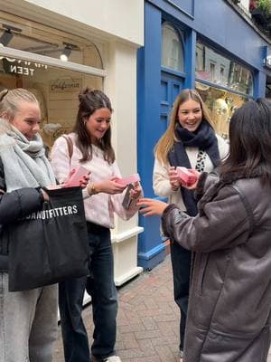 Headed to Carnaby Street to giveaway FREE Sand & Sky Face Masks 💗 Where should we go next? #sandandsky #giveaway #carnabystreet #london #skincare #facemasks #SelfCare 