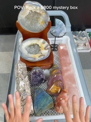 Pack a $800 mystery box for a crystal small business from the USA🇺🇸 #crystalwholesaler #bigcrystals #crystalsmallbiz 