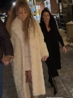 Mariah Carey Walking with her nephew shawnpmcd in the streets of Aspen, Colorado 🤍 She’s so cute with the paparazzi ✨🥂 #mariahcarey #lambily #mariah #s #mc #music #mariahcareyforever #beyonce #whitneyhouston #mimi #lamb #mariahcareyfan #legend #arianagrande #singer #l #lambs #lambilymoments #mariahcareymusic #queen #icon #life #butterfly #nickiminaj #alliwantforchristmasisyou #songbirdsupreme #christmas #mariahcareycollection #thebutterflyreturns #michaeljackson 